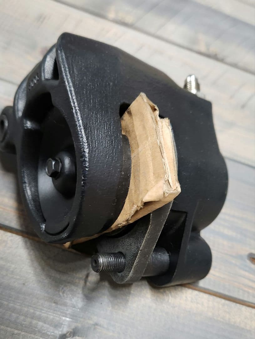 ハーレー　エボ純正キャリパー　　　　ブレーキパット新品　+　メンテ済