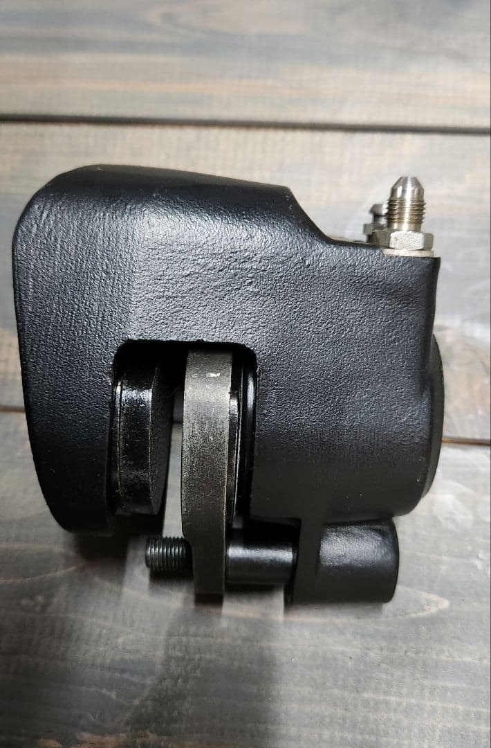 ハーレー　エボ純正キャリパー　　　　ブレーキパット新品　+　メンテ済