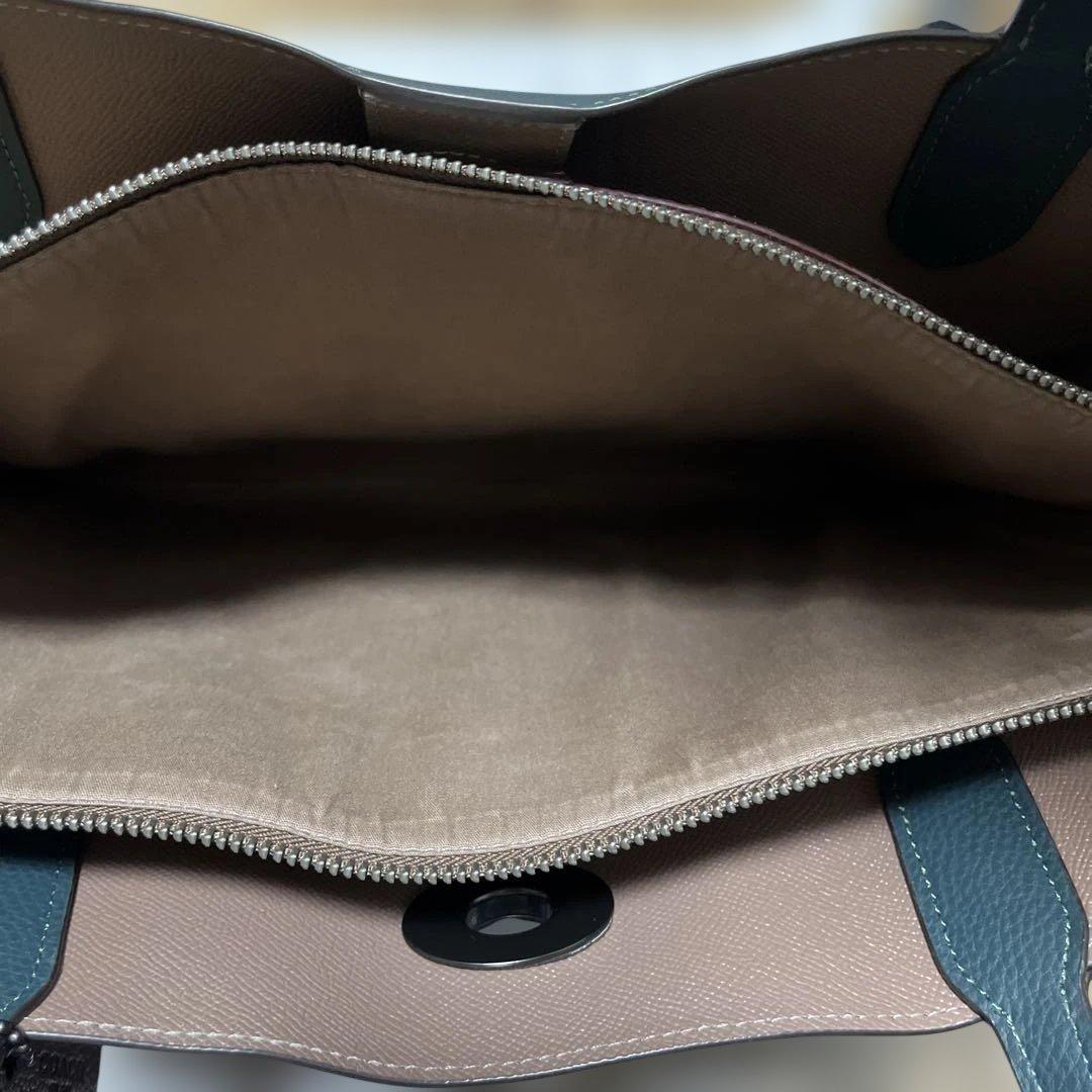 COACH ウィロウ トート ウィズ シグネチャー キャンバス インテリア