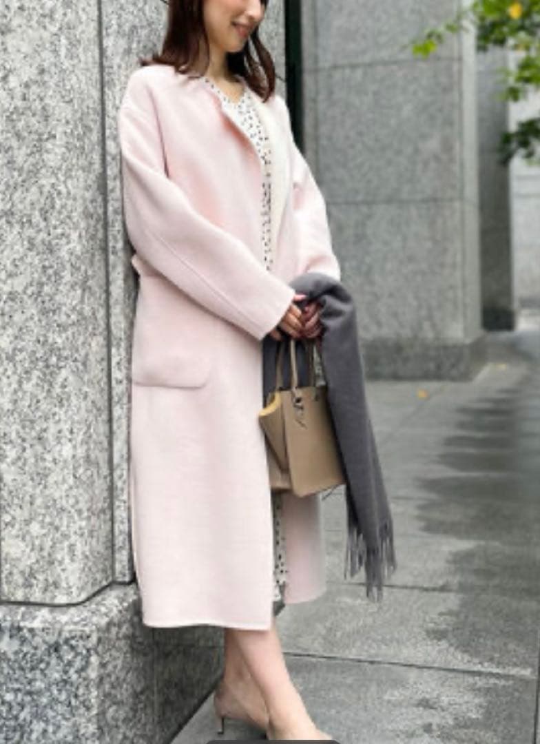 ノーリーズソフィピンクホワイトノーカラーロングジャケットバイカラー