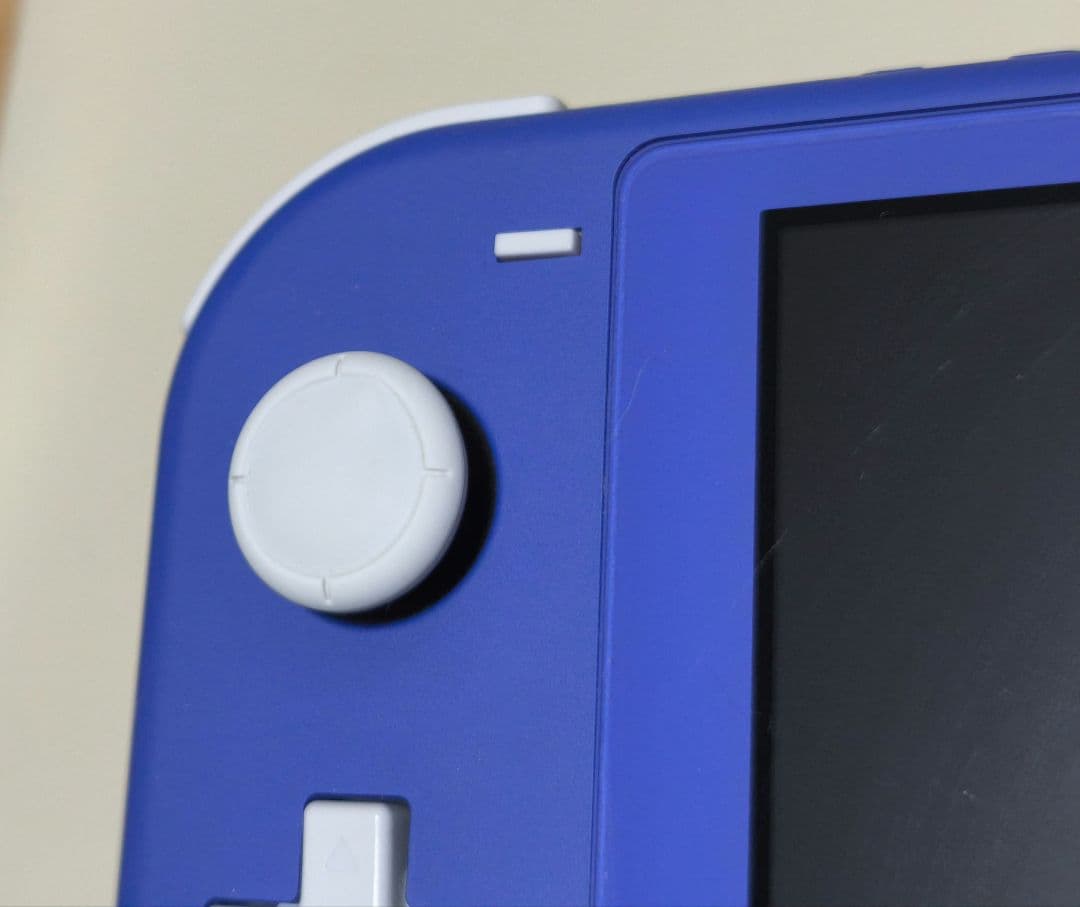 T*A様 【美品】Switch Nintendo Lite ブルー（備品付き）