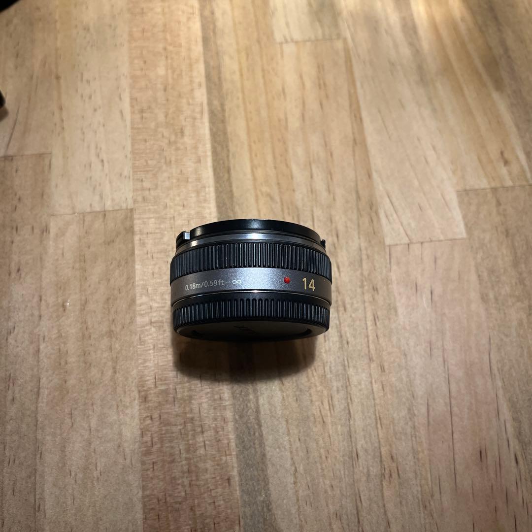 LUMIX 14mm f2.5 単焦点レンズ