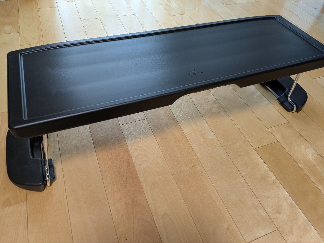 日産セレナ　C27用　ラゲッジテーブル　未使用品