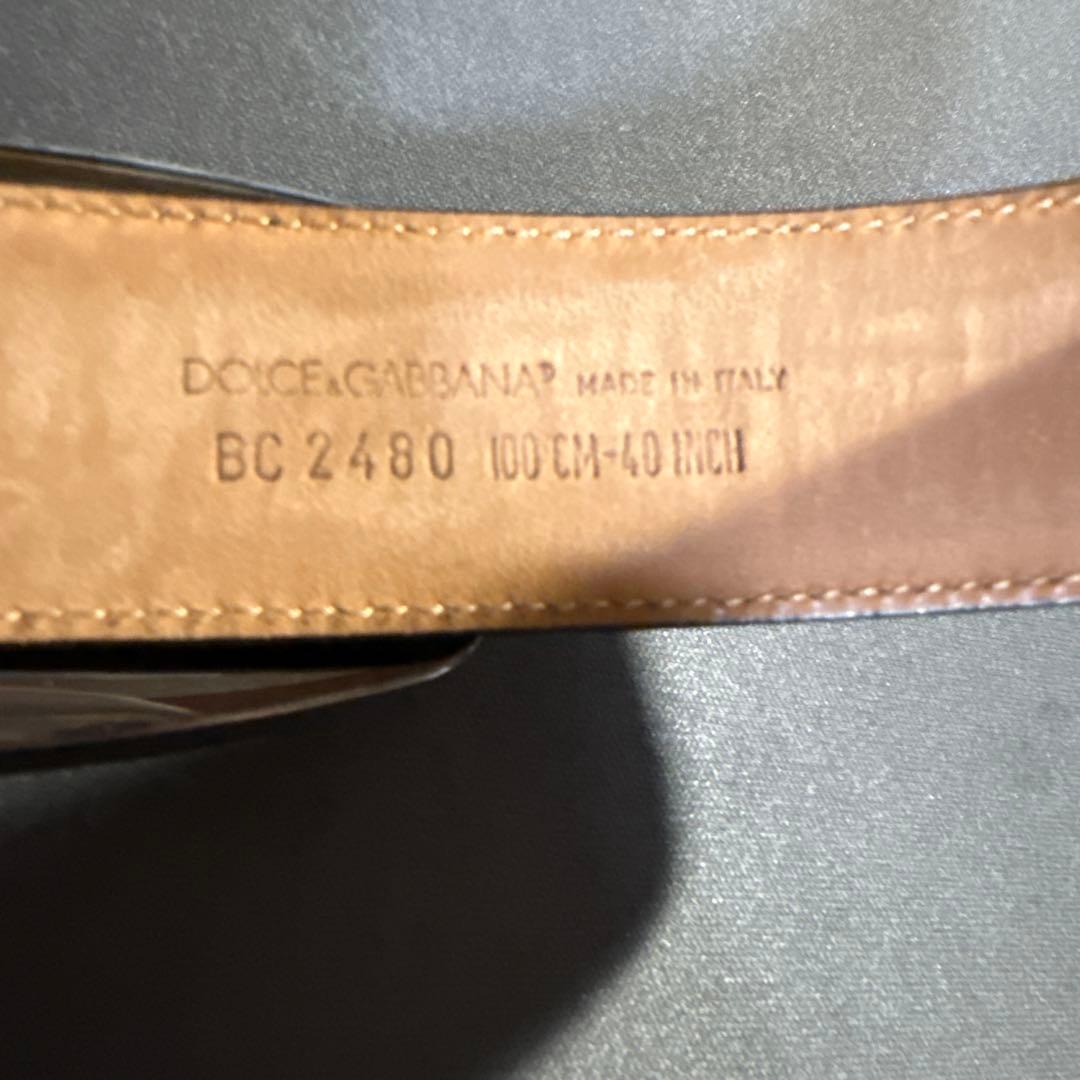 【美品】DOLCE & GABBANA ブラックレザーベルト