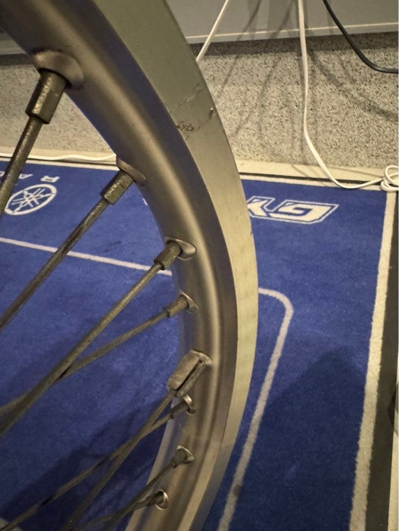 WR250R フロントホイール