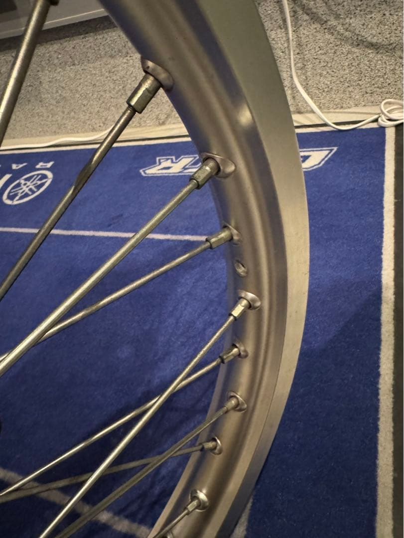 WR250R フロントホイール