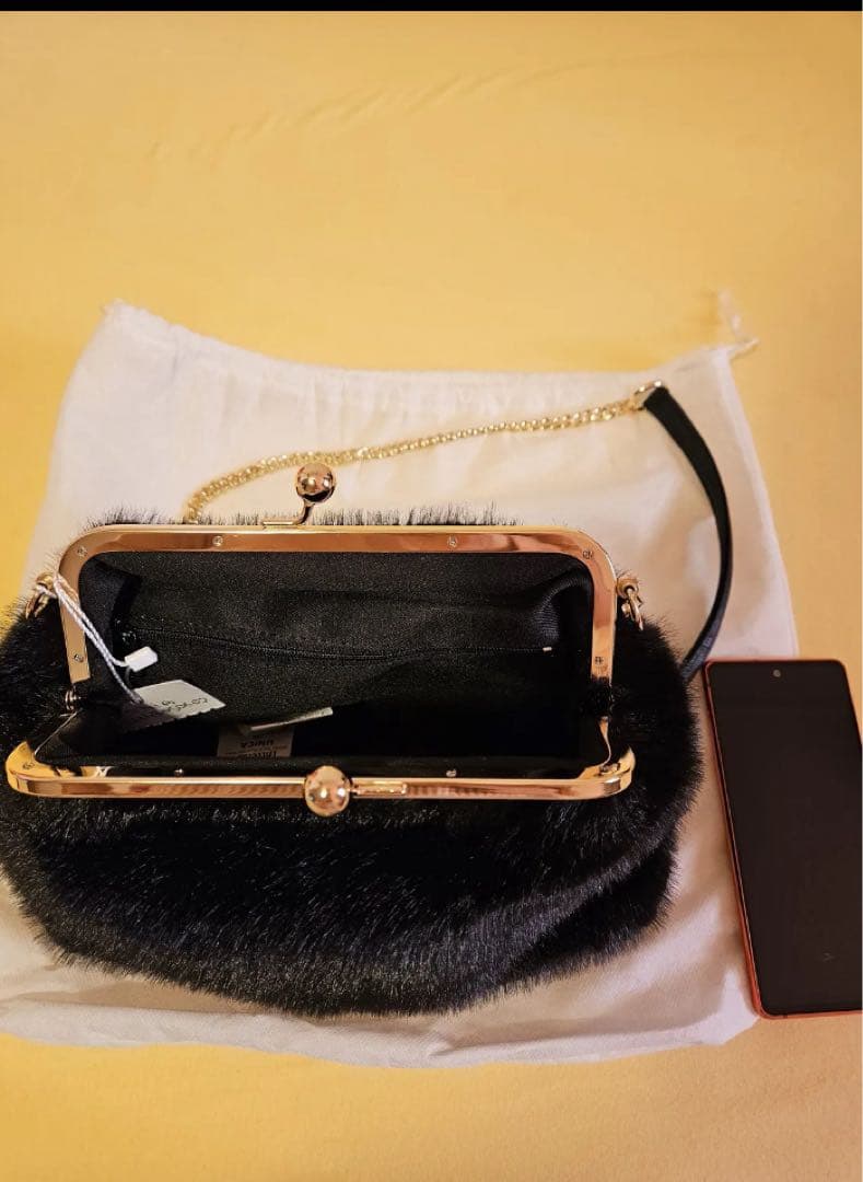 Max Mara ブラックファー ショルダーバッグ（新品）