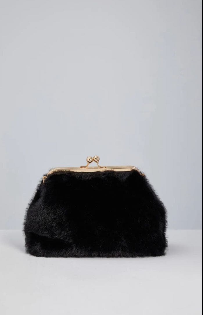 Max Mara ブラックファー ショルダーバッグ（新品）