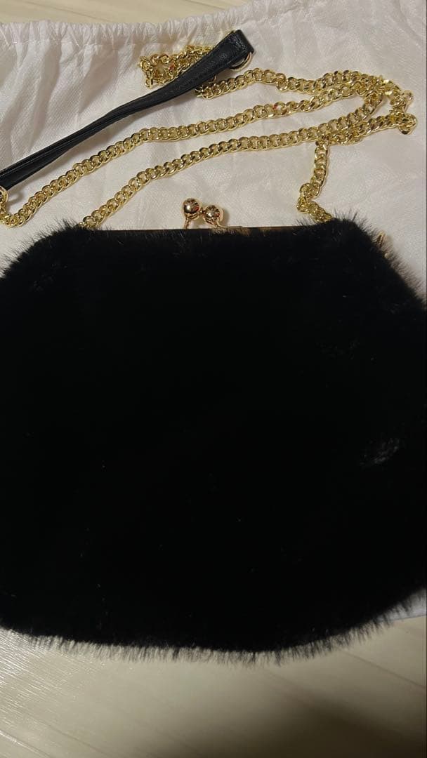 Max Mara ブラックファー ショルダーバッグ（新品）