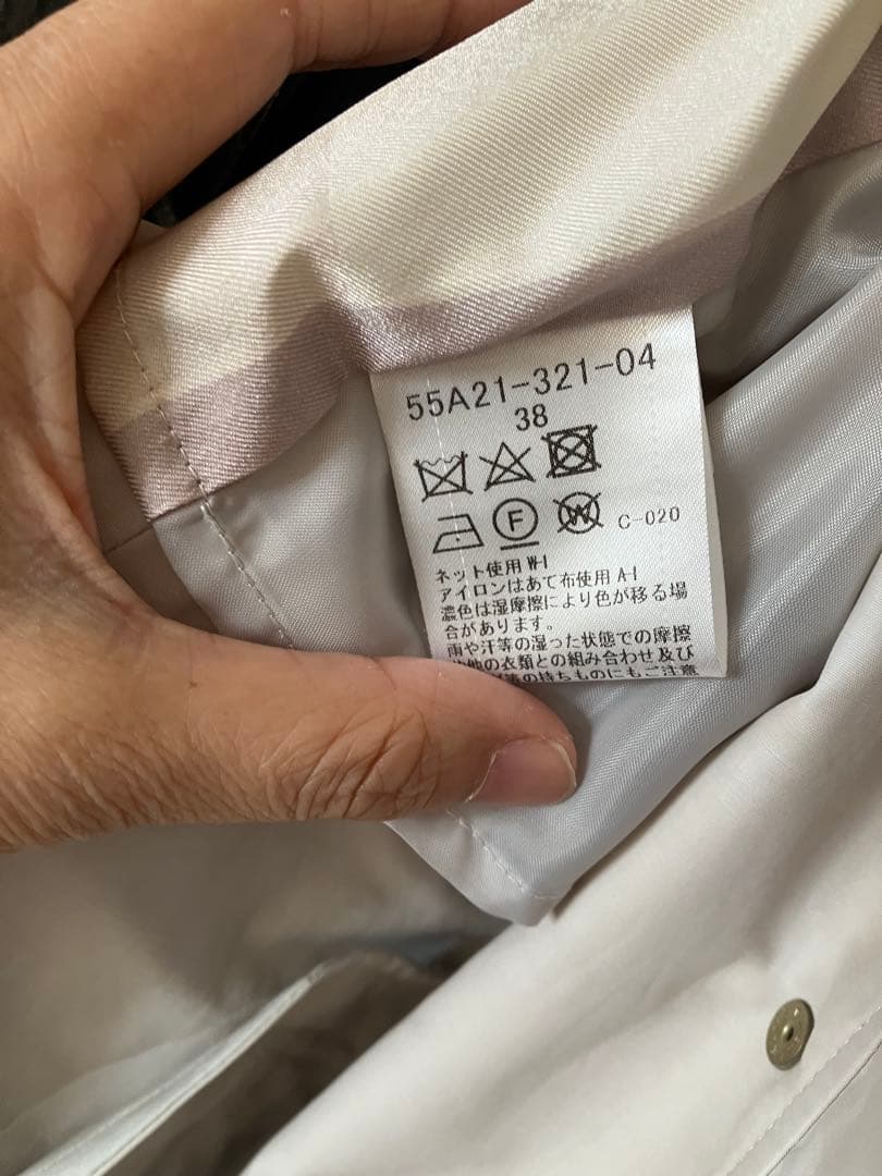 ブルーレーベルクレストブリッジベージュ フード付きロングコート新品