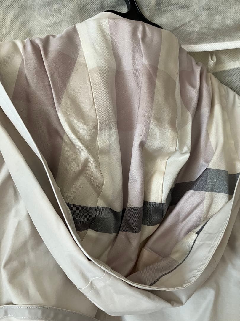 ブルーレーベルクレストブリッジベージュ フード付きロングコート新品