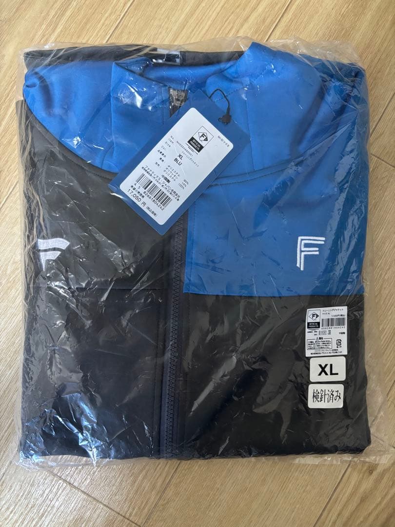 日本ハムファイターズ　オンフィールドジャケット 青黒　ＸＬサイズ　未使用・美品