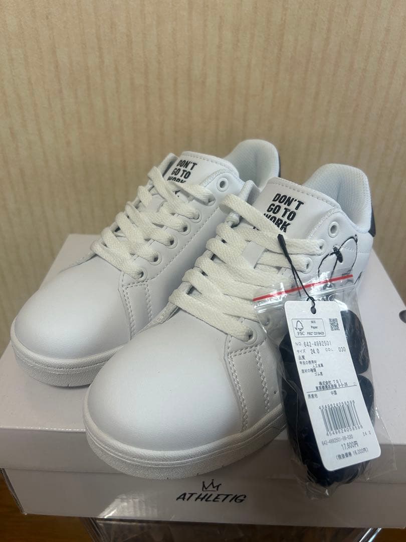 ATHLETIG スヌーピー ホワイトスニーカー