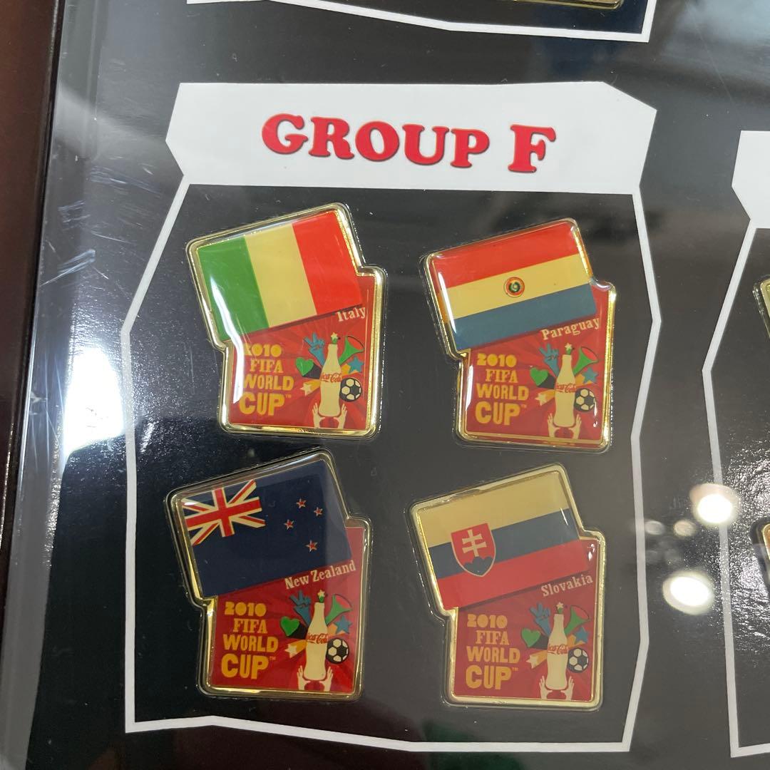 2010FIFA ワールドカップ出場国ピンズコレクション　コカコーラオリジナル