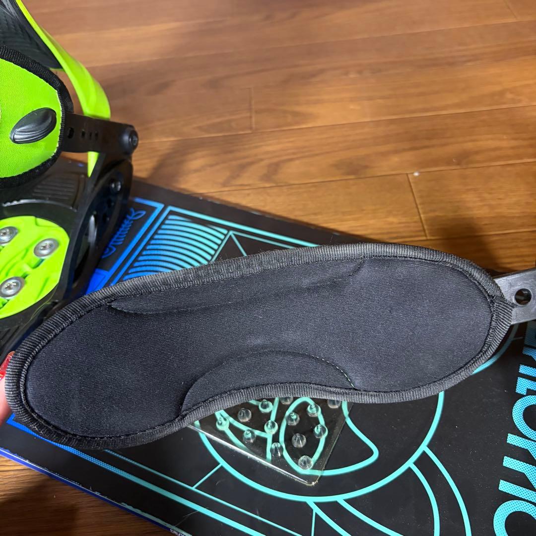 美品 22-23 Salomon スノーボード GRAIL 125 子供 キッズ