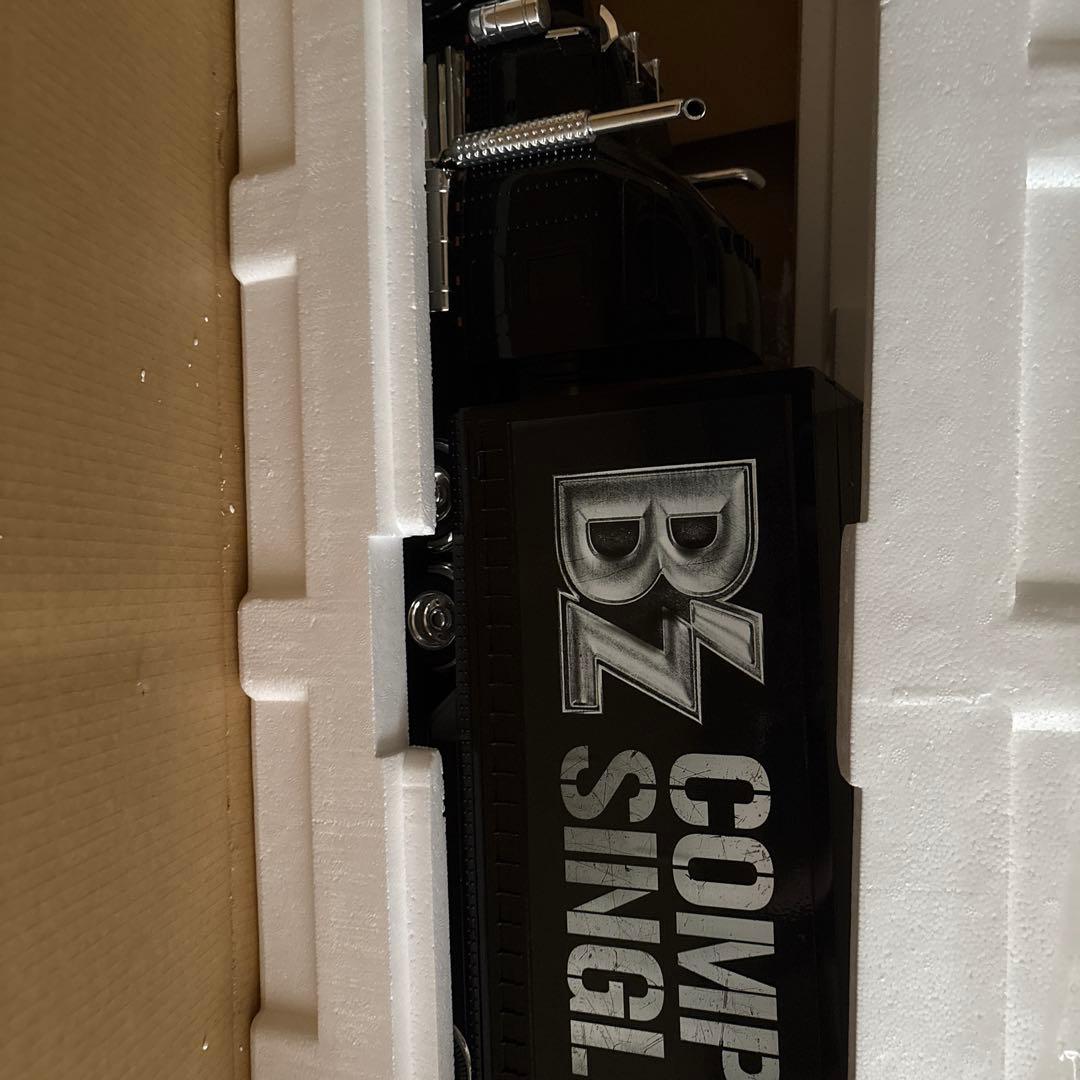 B'z COMPLETE SINGLE BOX 20枚収納