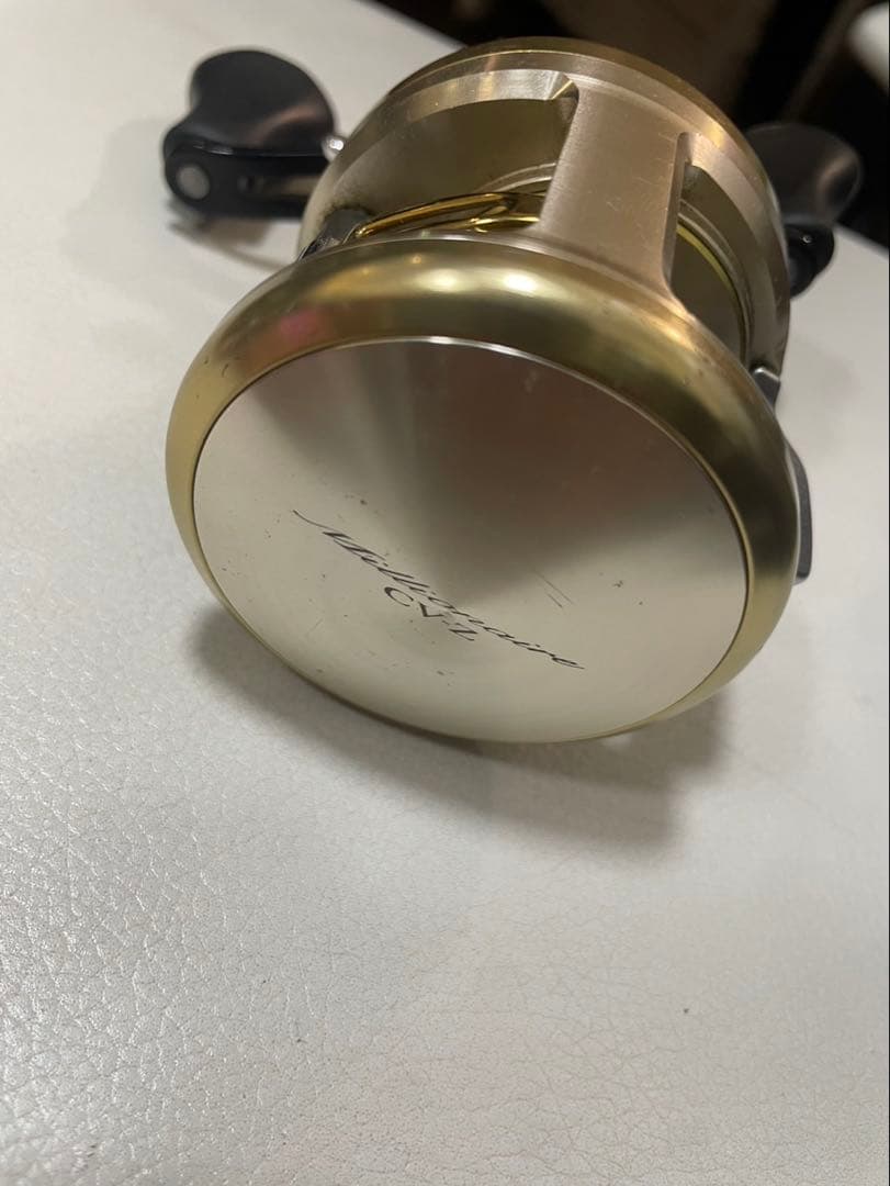 ベイトリール ゴールド シルバー