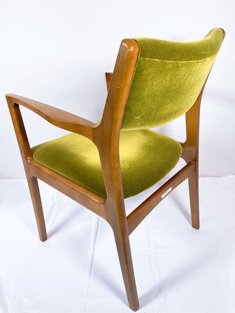 カリモク60+ ダイニングチェア アームチェア モケットグリーン