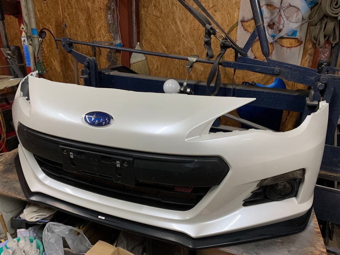 スバル　brz zc6 フロントバンパー　stiリップスポイラー