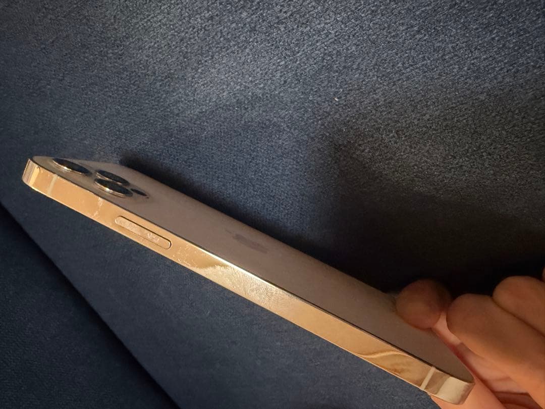 iPhone12pro シルバー　SIMフリー　背面割れ有　256GB