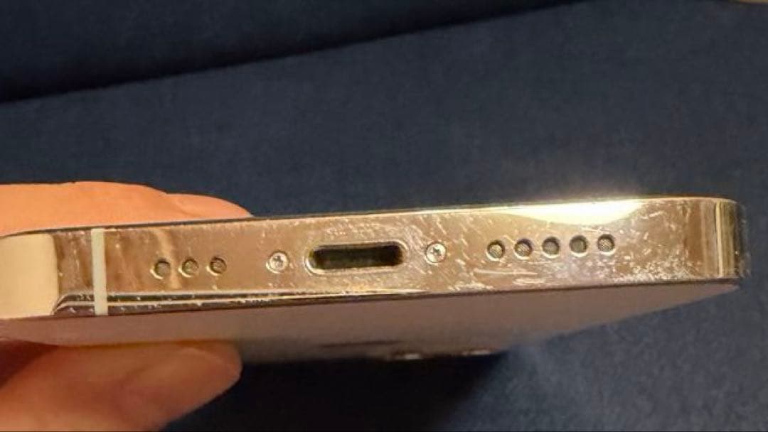 iPhone12pro シルバー　SIMフリー　背面割れ有　256GB