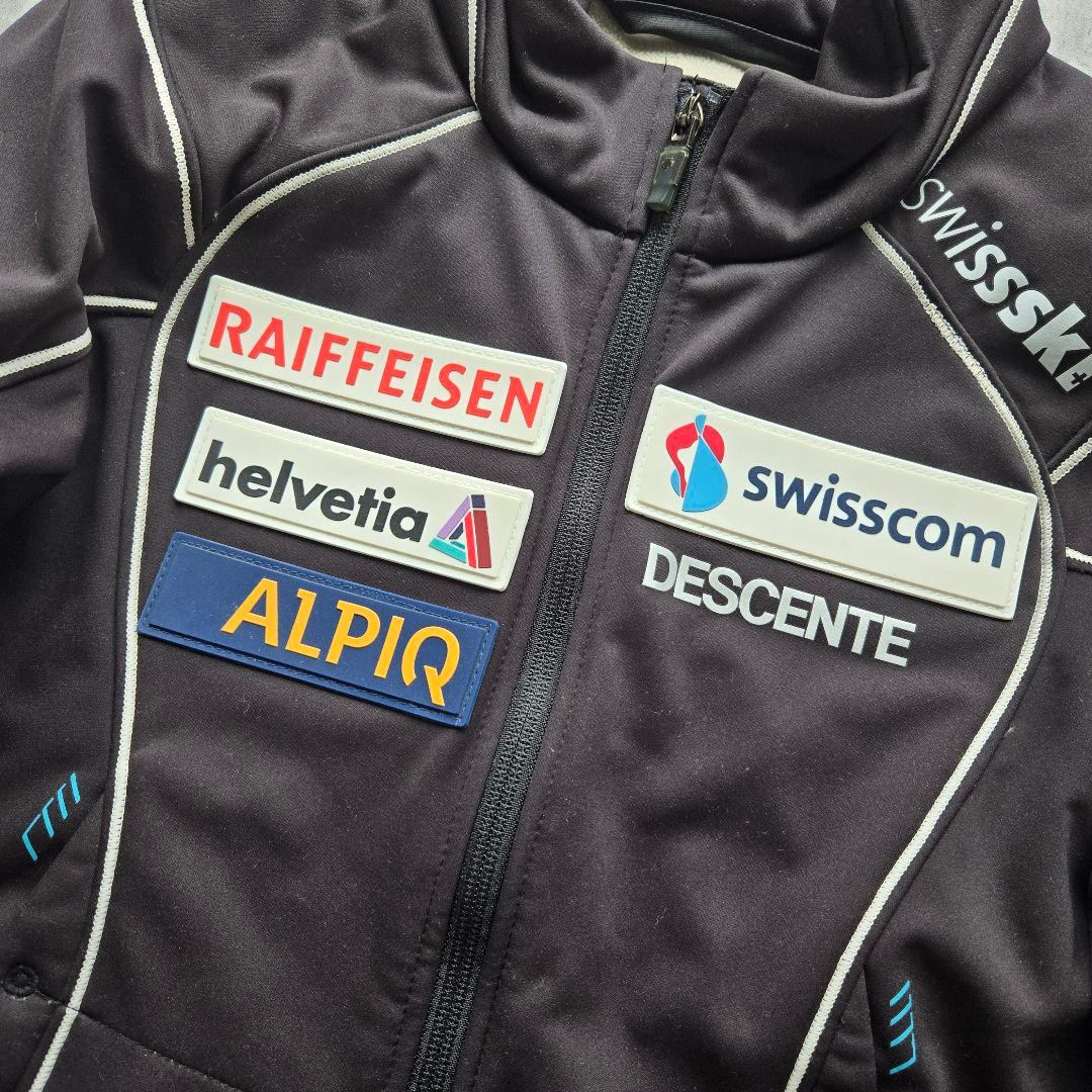 美品 デサント DESCENTE ミドラー swiss ski teamウエア