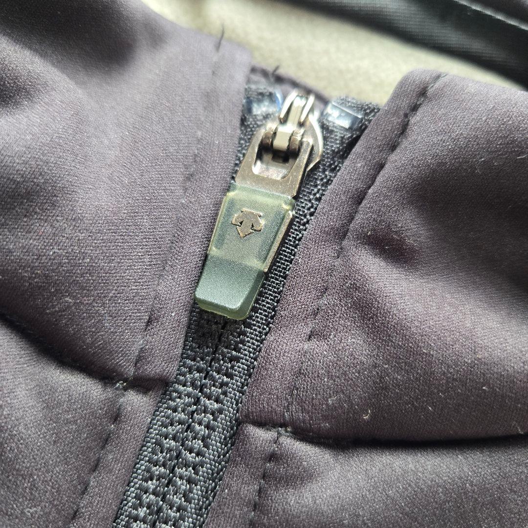 美品 デサント DESCENTE ミドラー swiss ski teamウエア