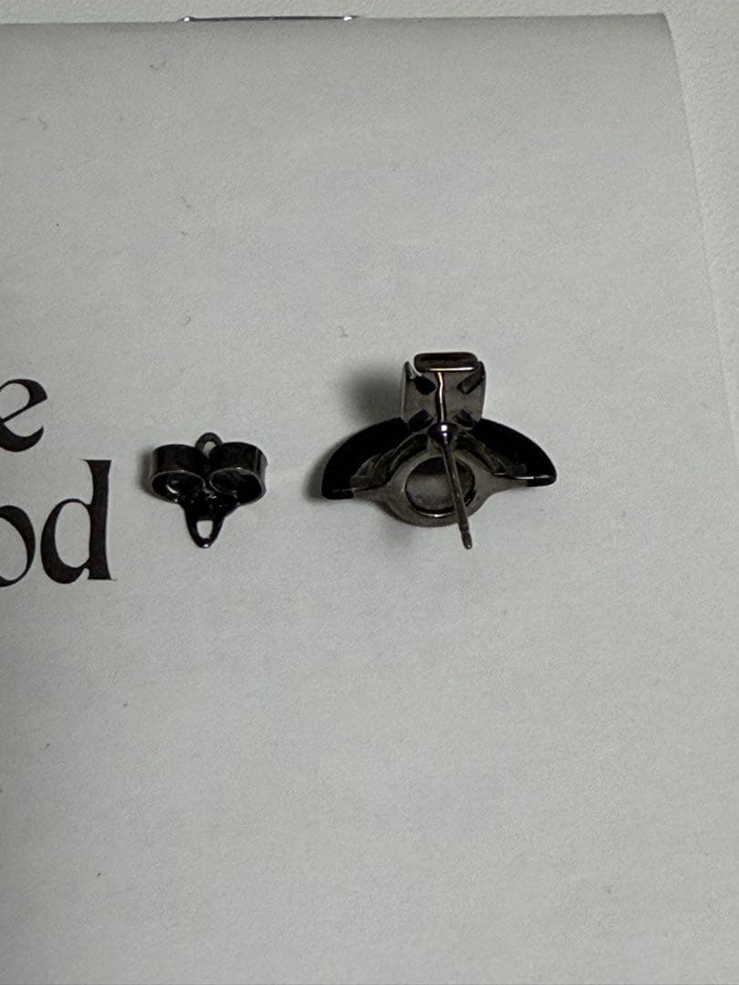 Vivienne Westwood クロスモチーフ ピアス(片耳用)