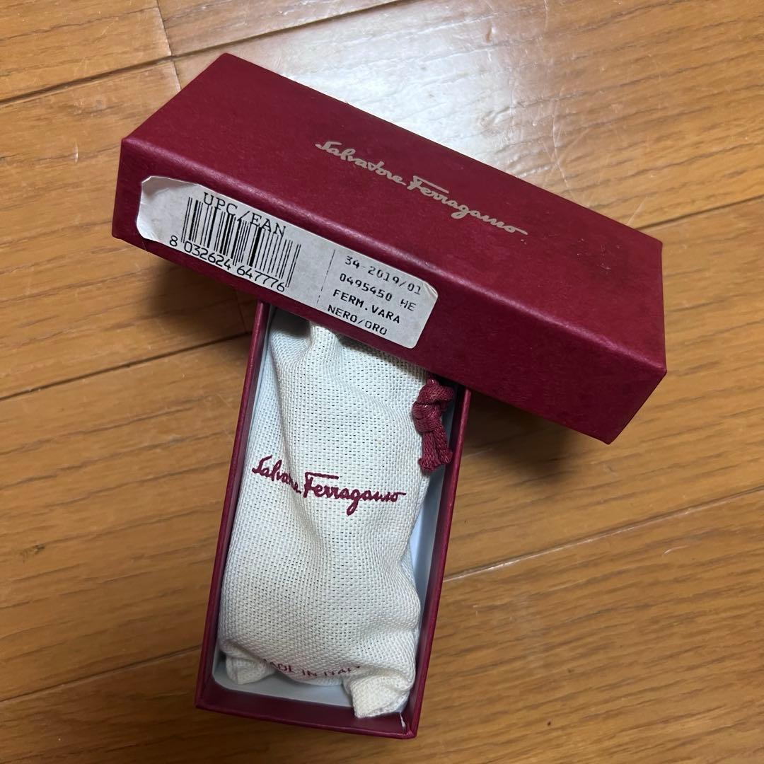 【Ferragamo】黒リボンバレッタ