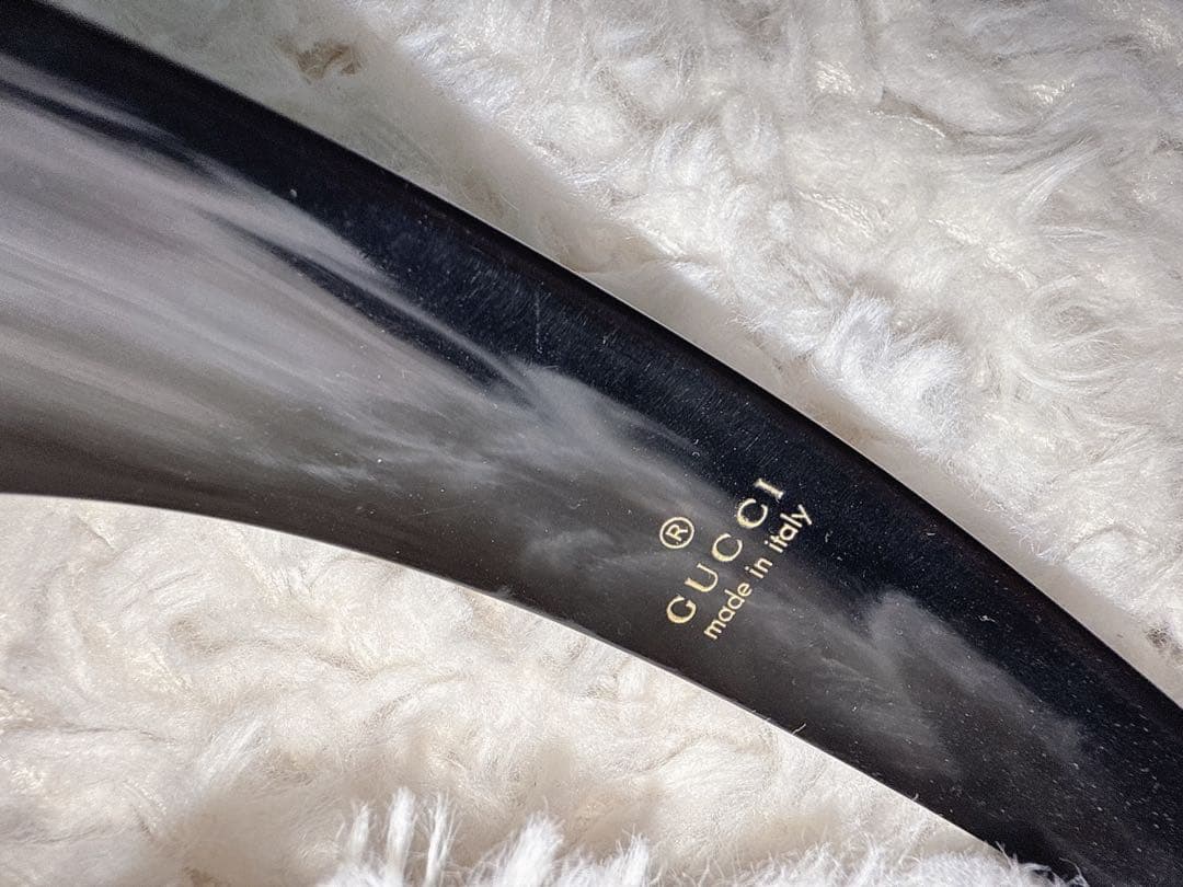 Gucci スワロフスキー　カチューシャ　ヘアバンド