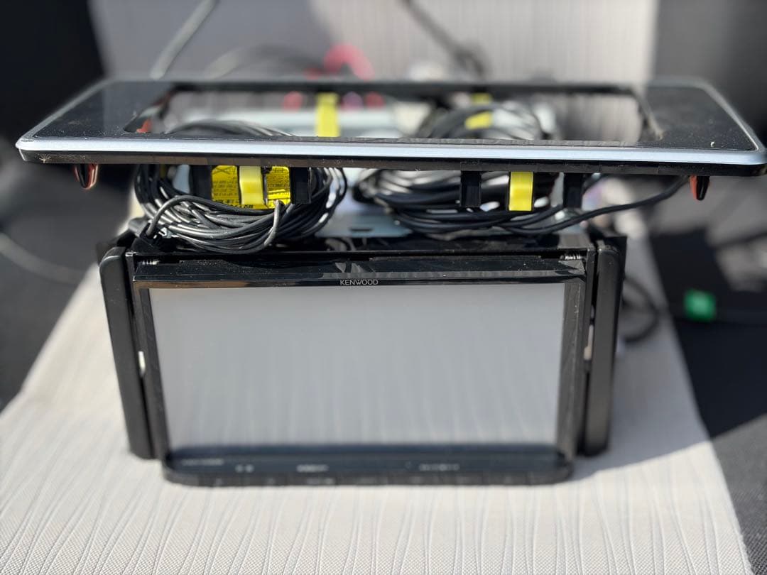 KENWOOD（ケンウッド）製 カーナビ　MDV-D306