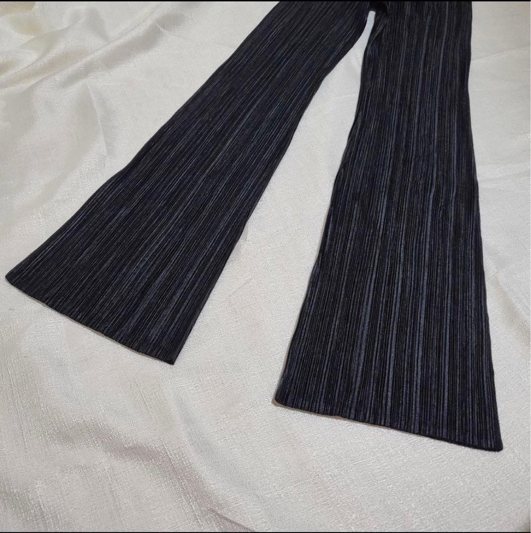 PLEATS PLEASE ISSEY MIYAKE ブラックプリーツパンツ