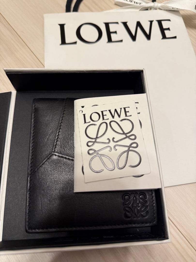 LOEWE パズル財布