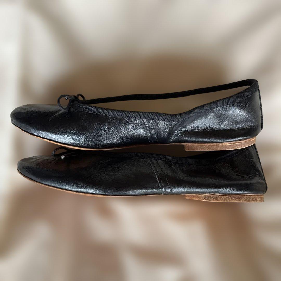 A.P.C. × E.PORSELLI レザーバレエシューズ ブラック フラット