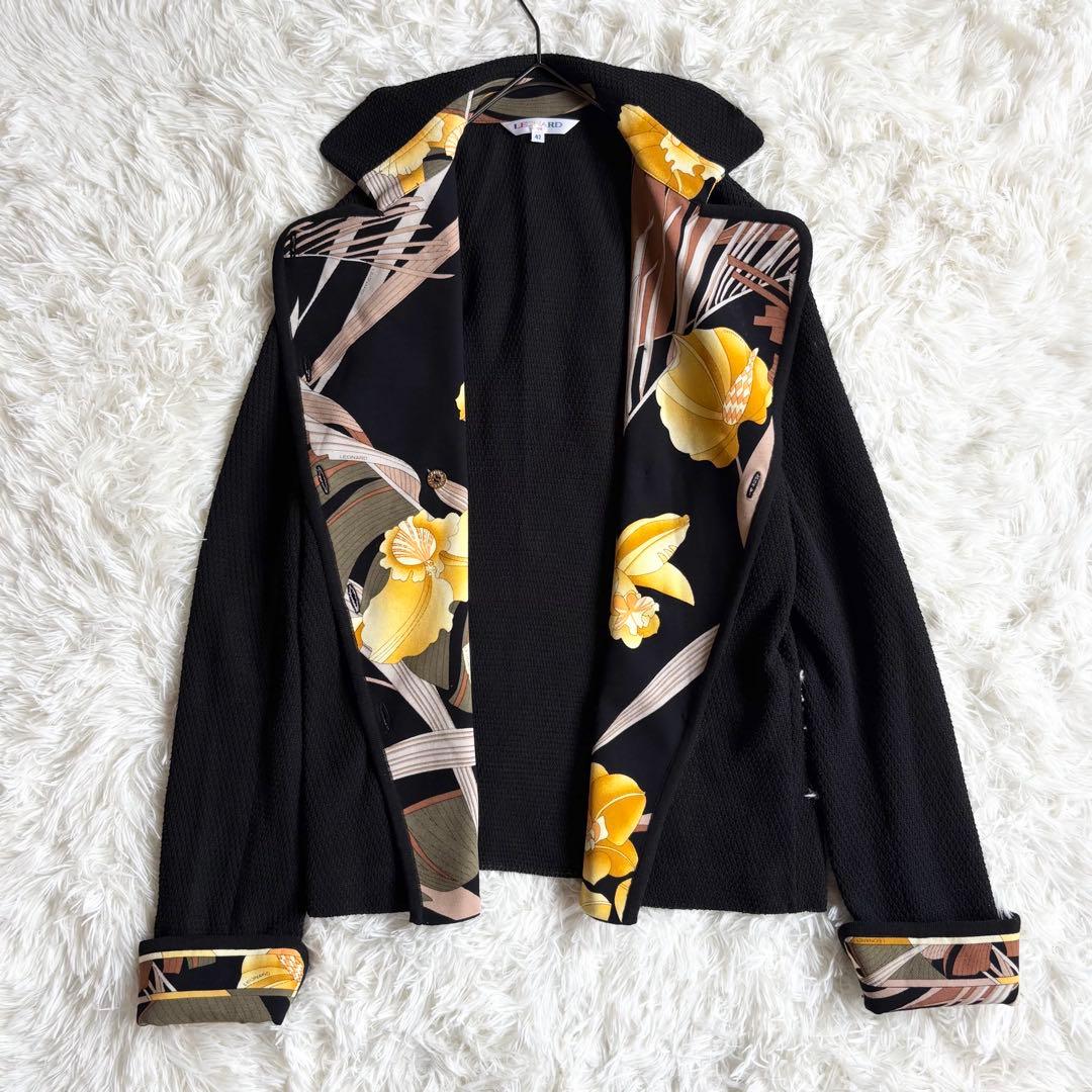 レオナール　テーラードジャケット　花柄　トリム　黒　42 大きいサイズ　金ボタン