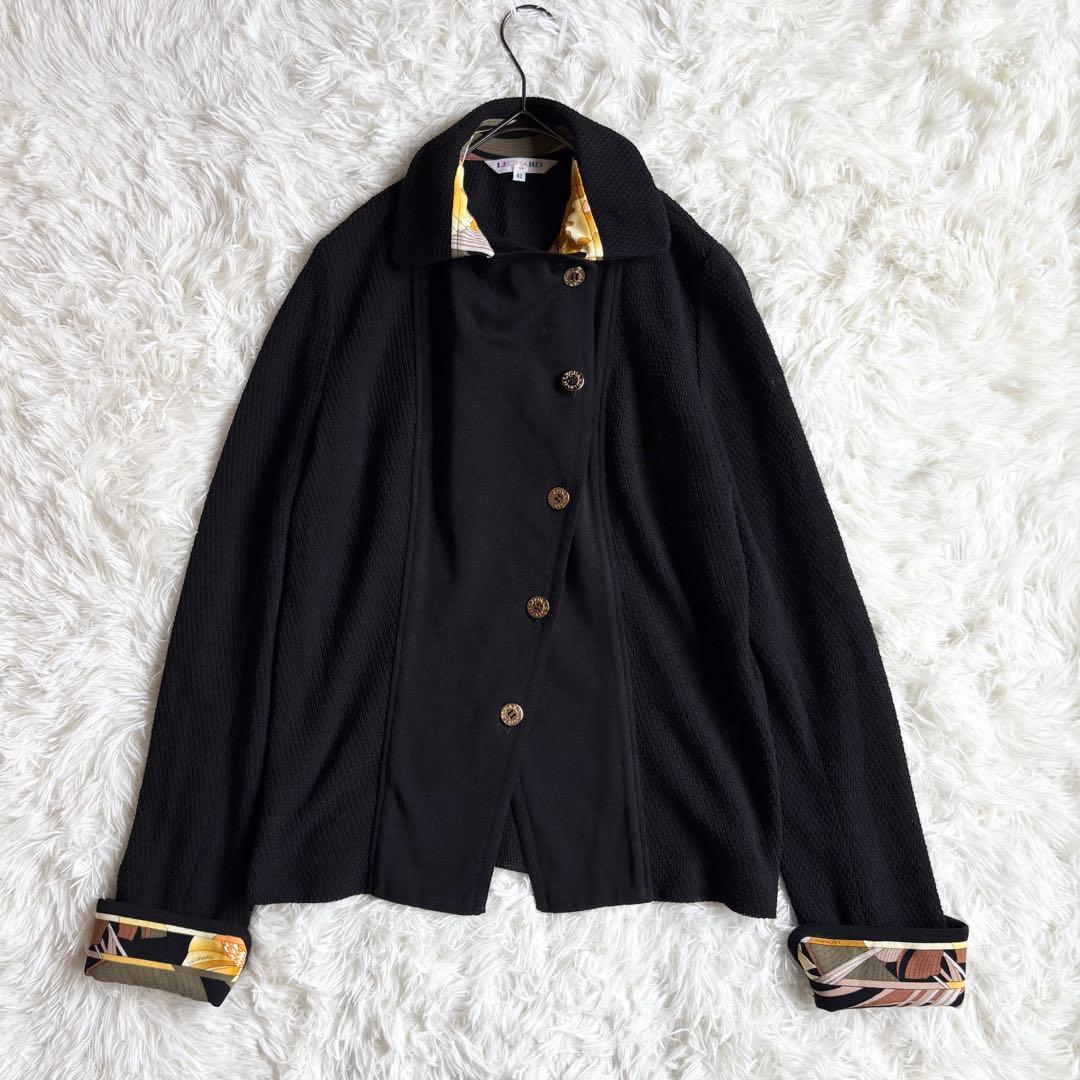 レオナール　テーラードジャケット　花柄　トリム　黒　42 大きいサイズ　金ボタン