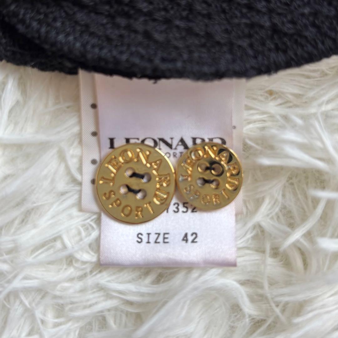 レオナール　テーラードジャケット　花柄　トリム　黒　42 大きいサイズ　金ボタン