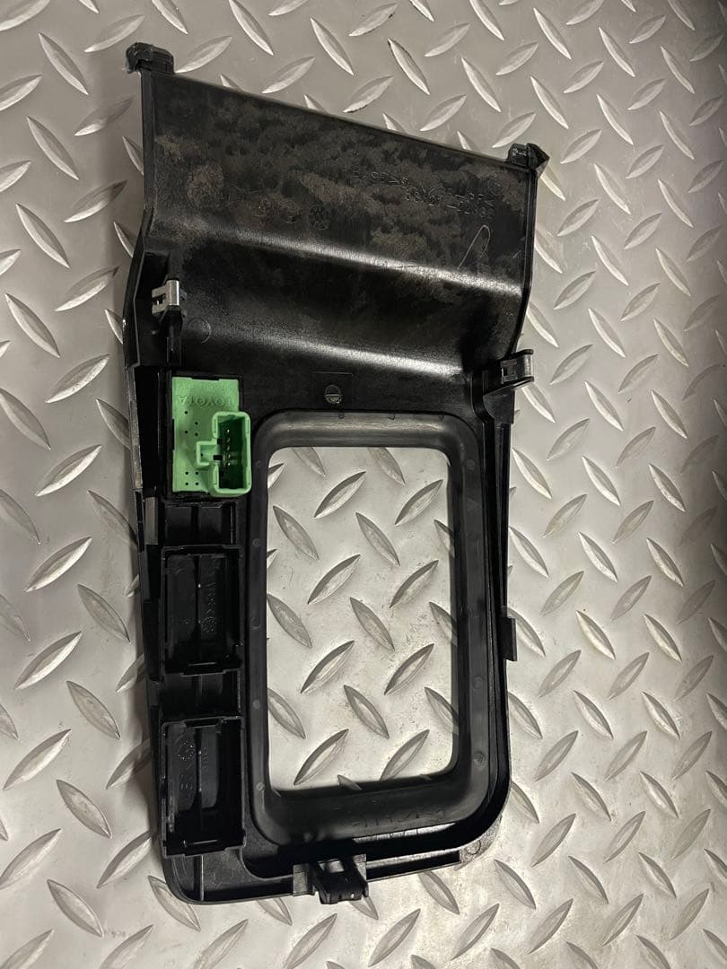 レア　希少　トヨタ　カーボン調パネル