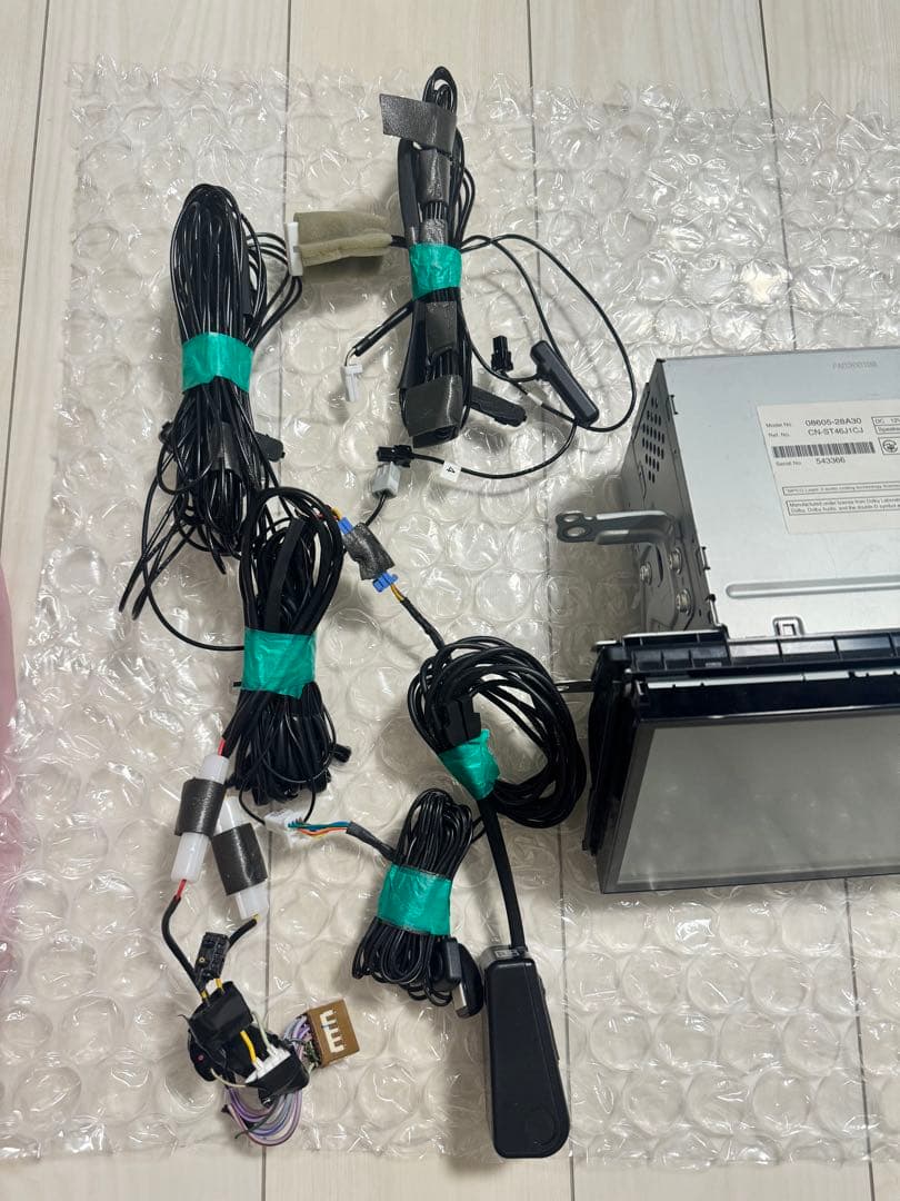 トヨタ純正ナビ カーナビ NSZN-Z66T パネルと配線