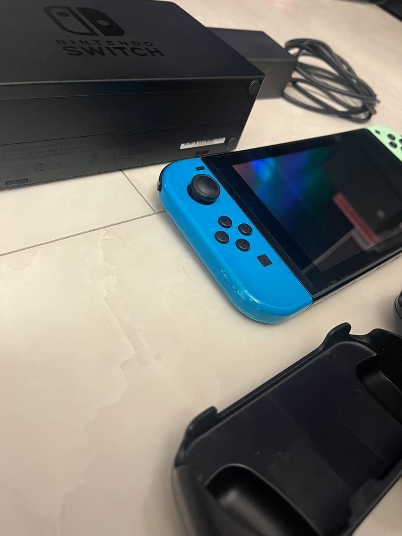ニンテンドースイッチ 本体セット キャリングケース付き