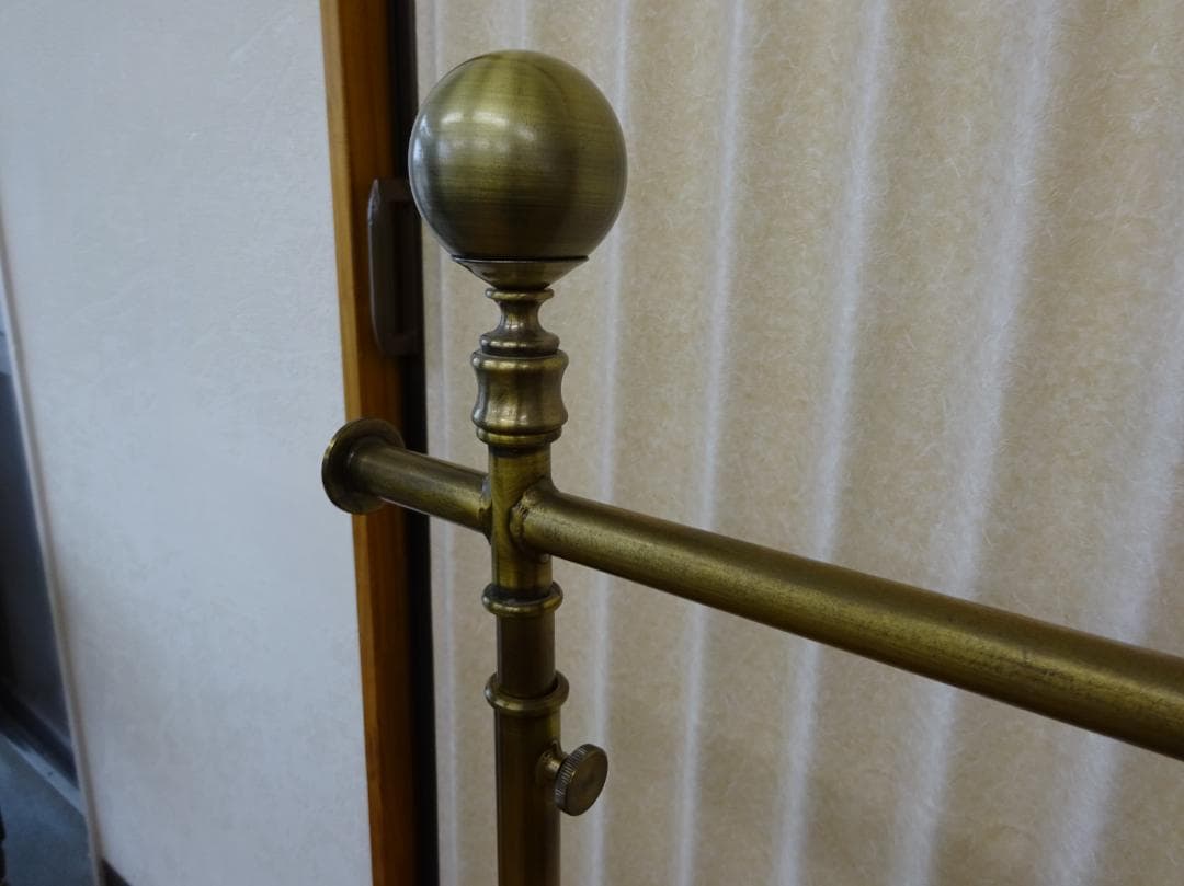 migch　アンティークゴールド　　スチール製　W120　高さ調整可　店舗