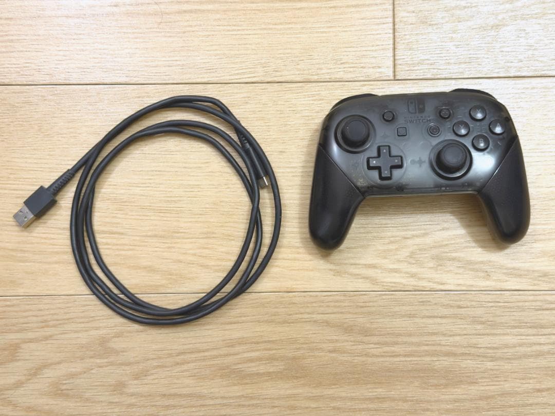 【美品】Nintendo Switch＋Proコン＋256GB SDカード 箱有