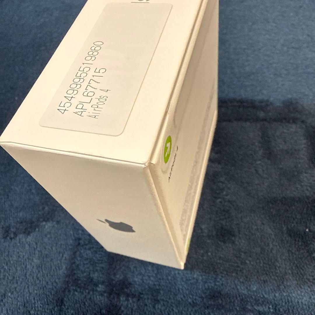 Apple AirPods 4 本体 USB-C充電ケース付き【新品・未開封】