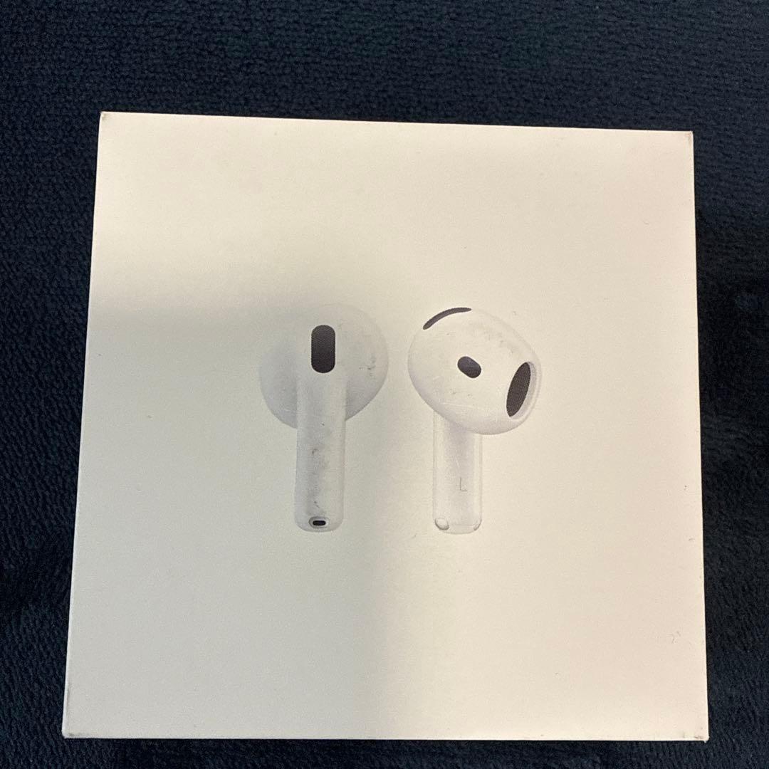 Apple AirPods 4 本体 USB-C充電ケース付き【新品・未開封】