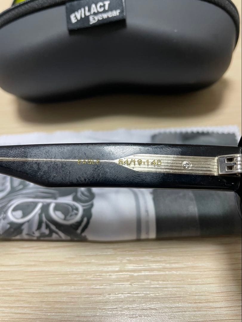 小物 EVILACT EYEWEAR