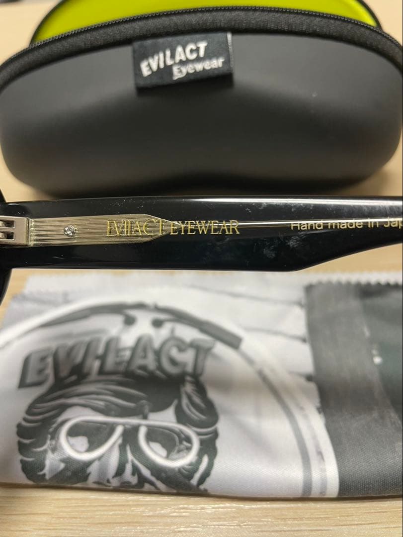小物 EVILACT EYEWEAR