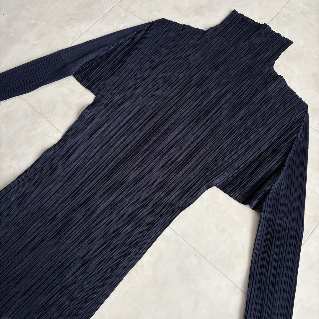 PLEATS PLEASE プリーツ ハイネック長袖 ネイビー 4 伸縮トップス
