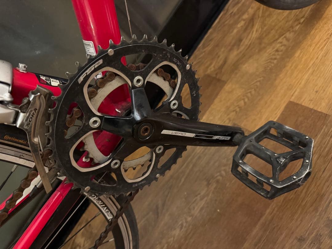 【埼玉】TREK ロードバイク 700c レッド/ホワイト