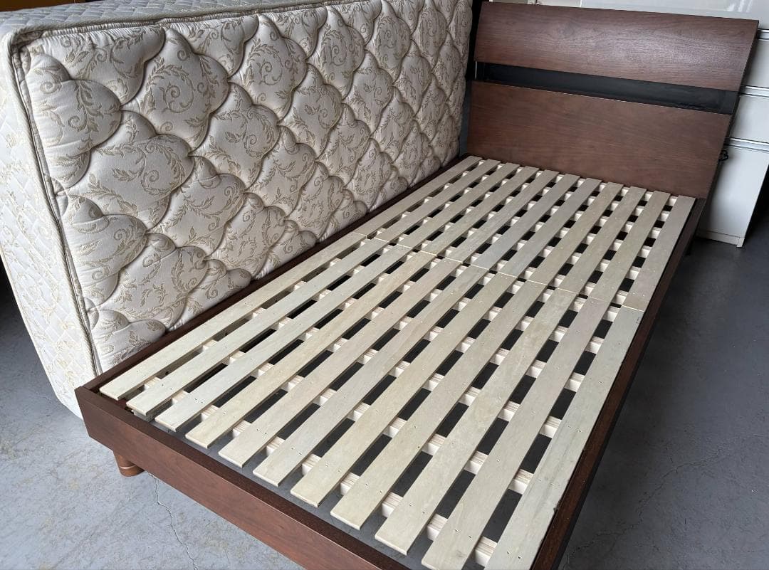 最高級 関家具＆KingsDown シングルベッド、幅98cm Used/キレイ