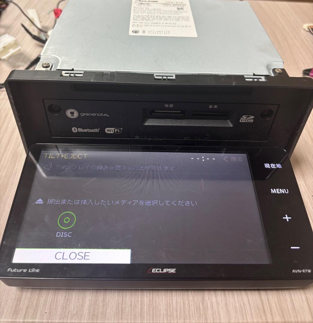 カーナビ AVN-R7W